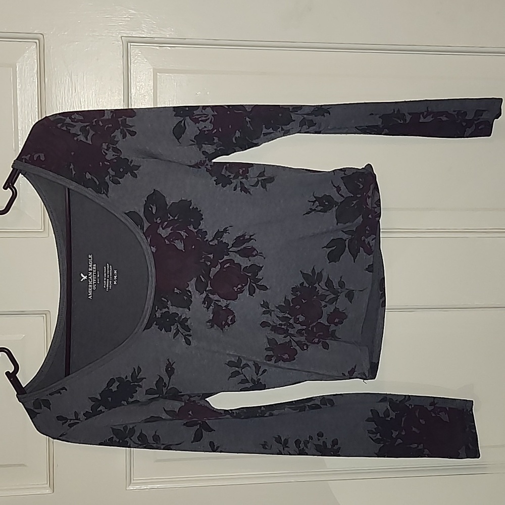 American Eagle Crop Top